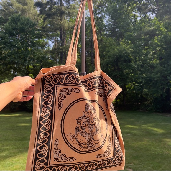👜 Lord Ganesha Tote Bag | Lightweight | Boho Spiritual Style - Picture 4 of 4